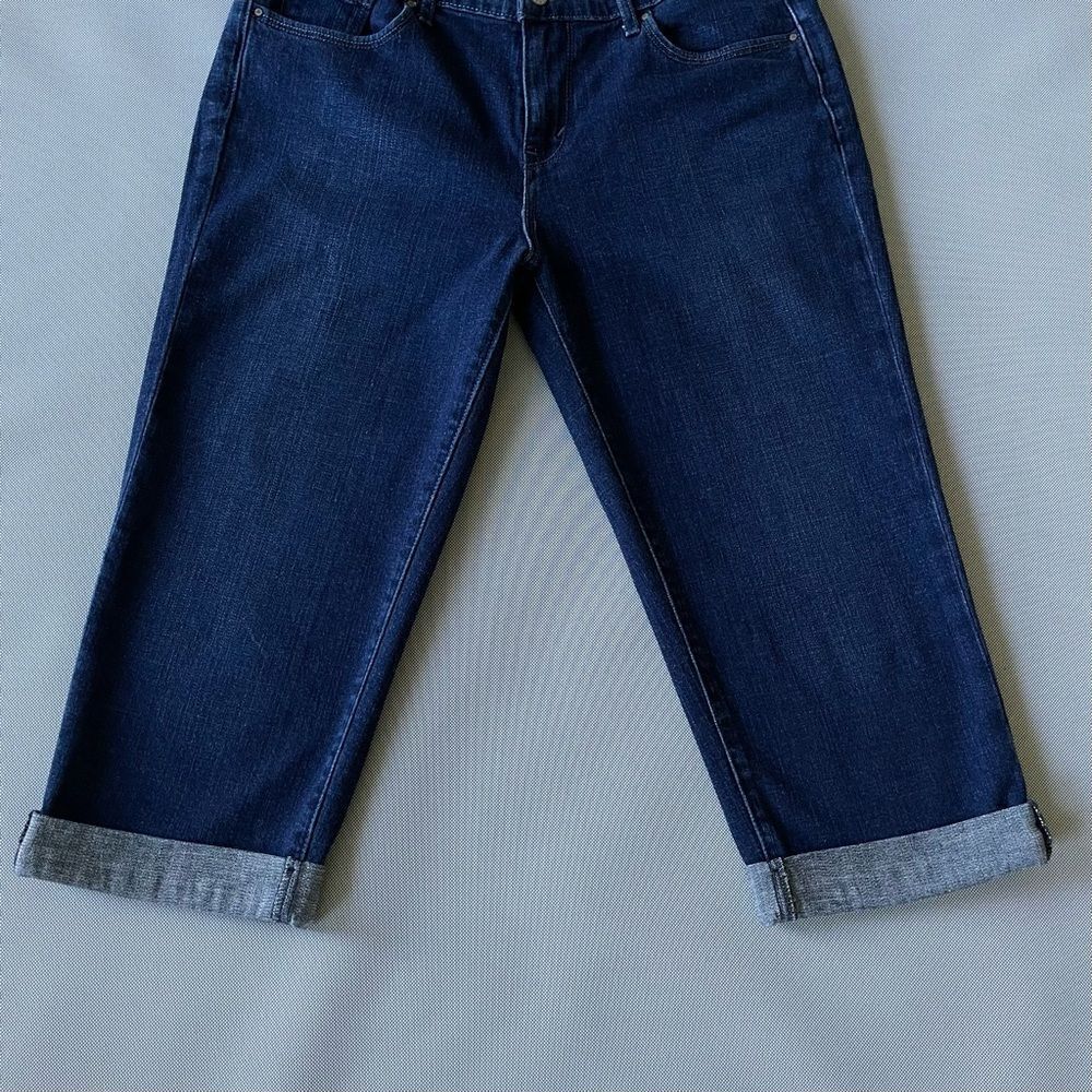 Levi’s Vintage Dark Denim Cuffed Capri Jeans Women’s Size 6 - Picture 5 of 10